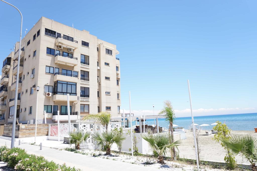 Lazuli Beach Apartment 209 Larnaca Exterior photo